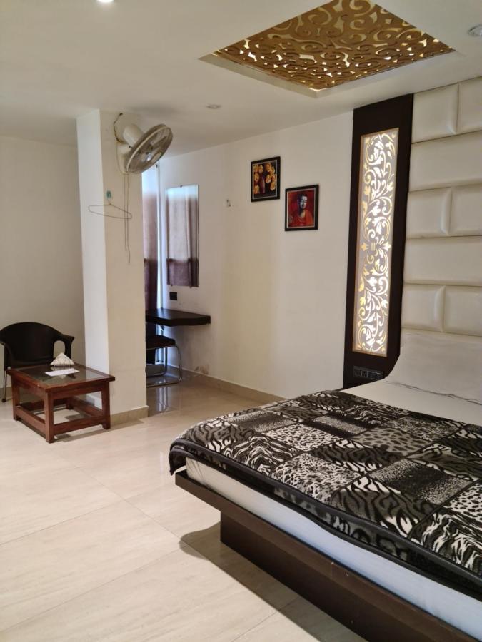 Hotel Star Inn Gangānagar Exteriör bild