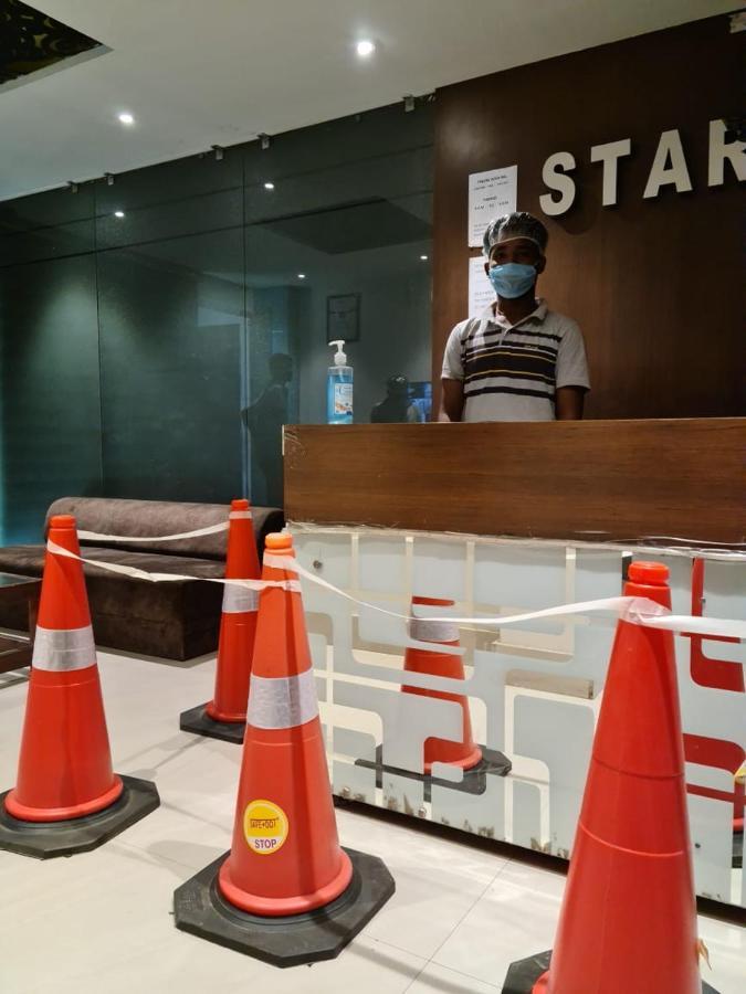 Hotel Star Inn Gangānagar Exteriör bild